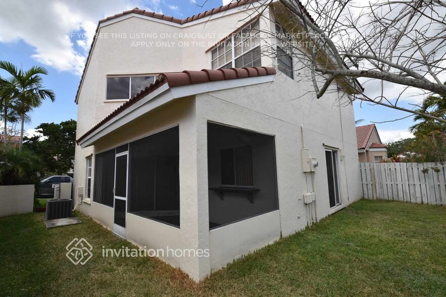 Building Photo - 1282 Seagrape Cir