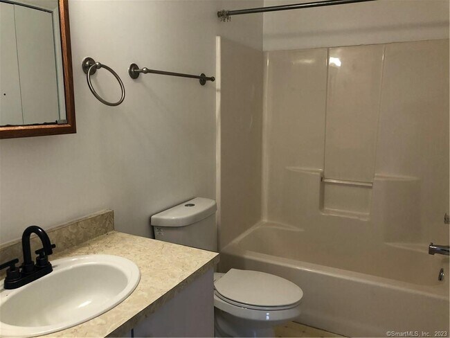 Building Photo - 91 Doman Dr