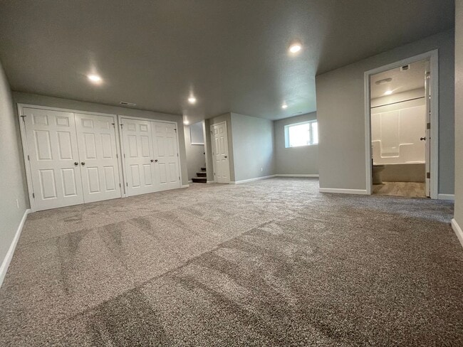 Building Photo - Modern Designed Home with Second Family Room