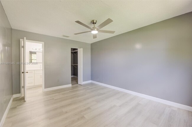 Building Photo - 851 NE 209th Terrace