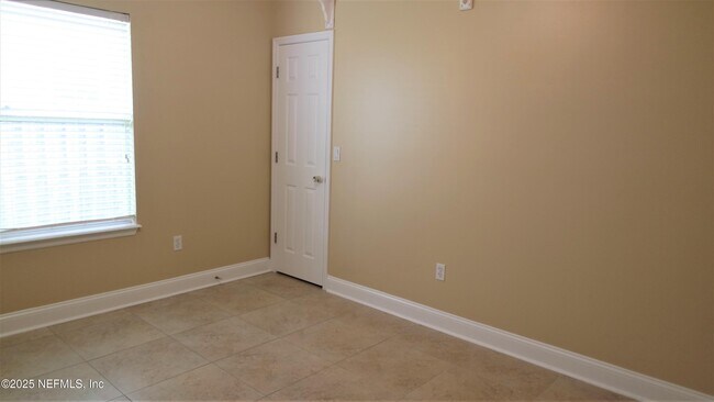 Building Photo - 2137 Pond Spring Way