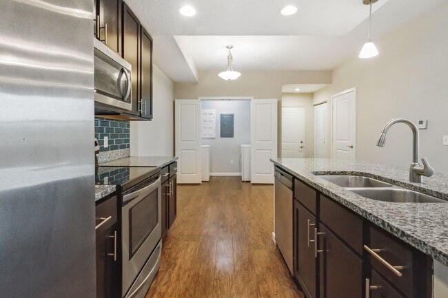 Building Photo - 3611 High Ridge Rd