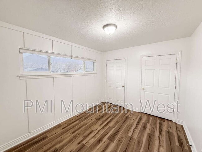 Building Photo - 373 E 150 N