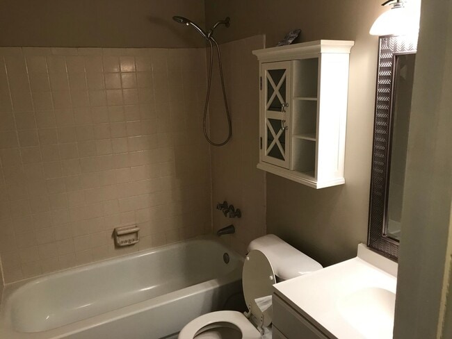 Building Photo - 510 Thyme Ct