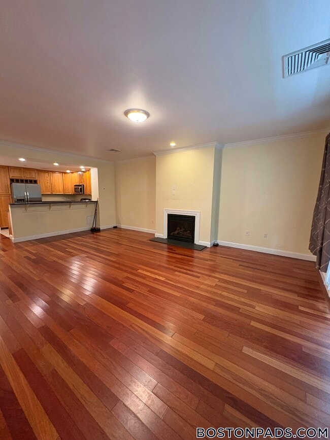 Building Photo - 83 Fairmount Ave