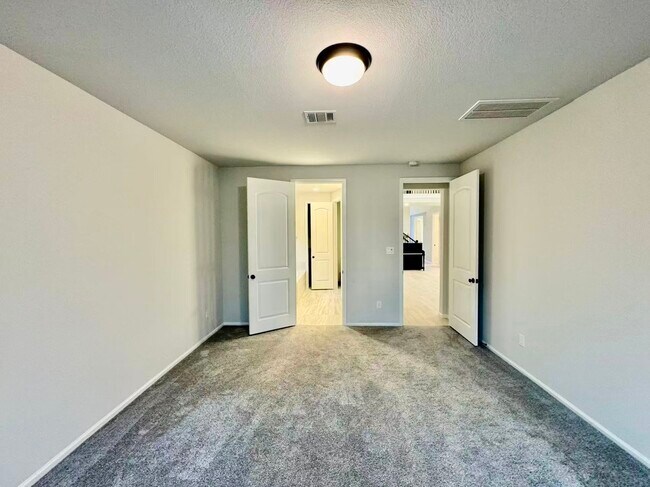 Building Photo - 10503 Shining Dawn Wy