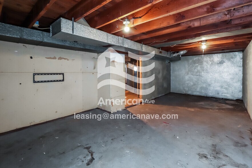 Building Photo - 1850 Huey St