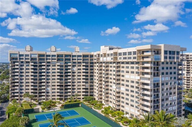 Building Photo - 4900 N Ocean Blvd