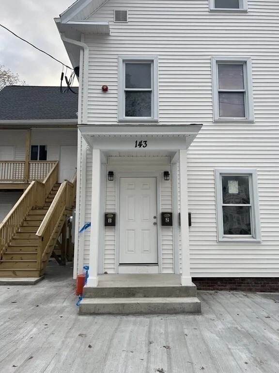 Building Photo - 143 Pine St