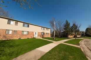 Building Photo - 851-861 Evergreen Dr