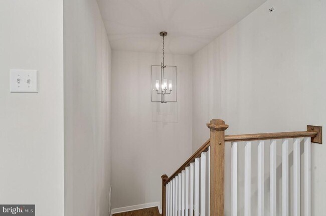 Building Photo - 1047 Watson Ct