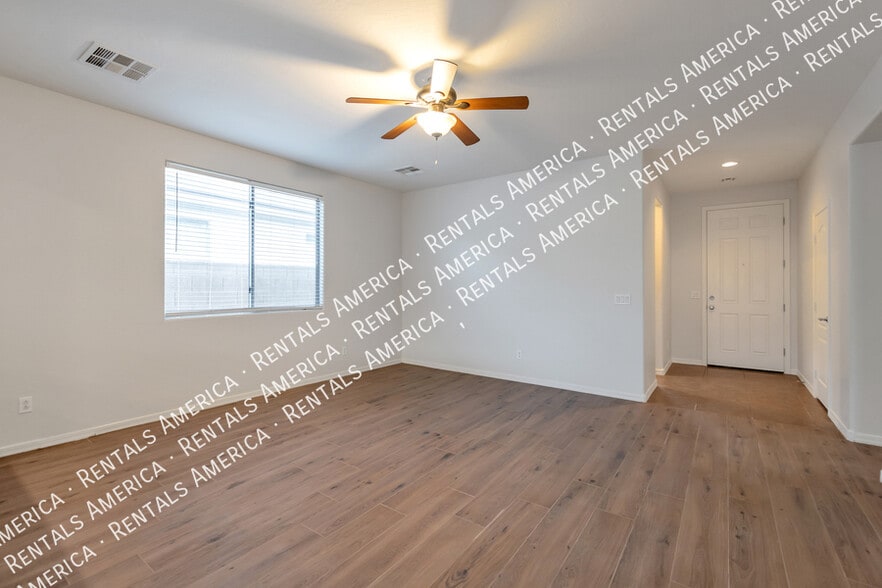 Building Photo - 1278 W Stephanie Ln