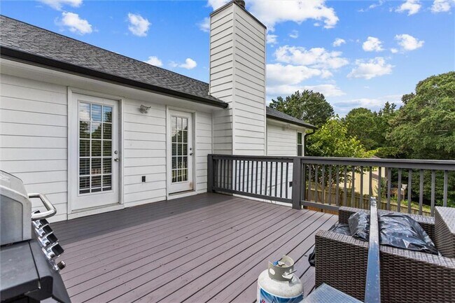 Building Photo - 140 Grayland Creek Dr