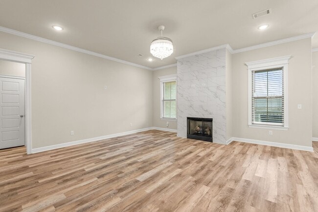 Building Photo - Stunning Sherwood Home in Quiet Cul-de-Sac | Modern Upgrades & Spacious Layout