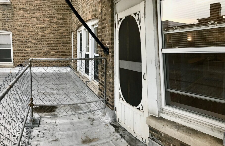 Primary Photo - 4165 S Archer Ave