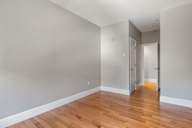 Building Photo - 15 Preble St