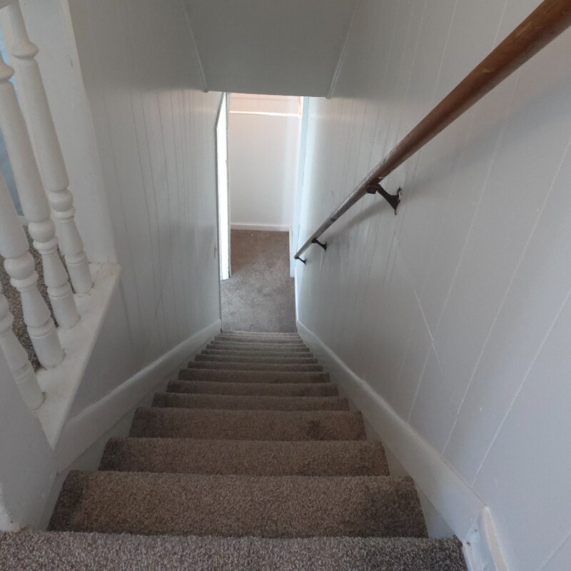 Building Photo - 19-21-21 Mcdougall Ave