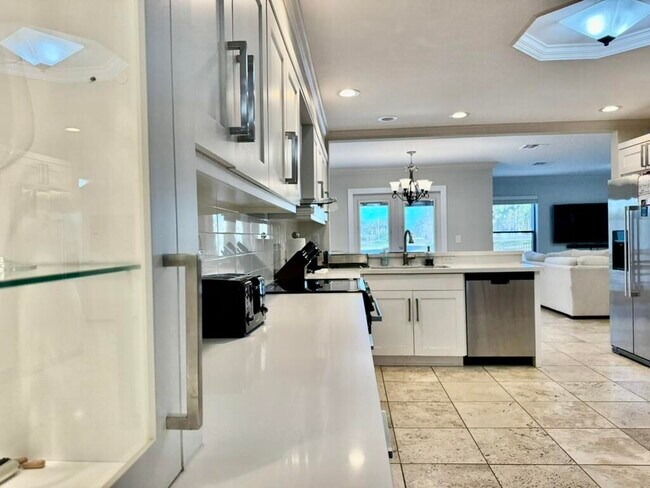 Building Photo - 10577 Santa Laguna Dr