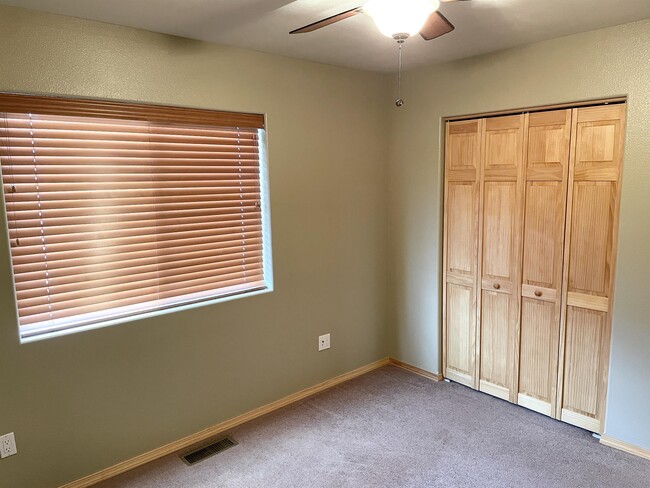 Building Photo - 114 Jackson Peak Dr