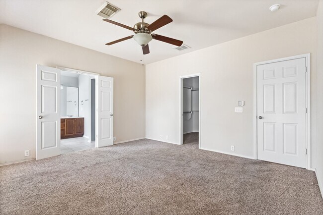 Building Photo - 908 Rimrock Trail
