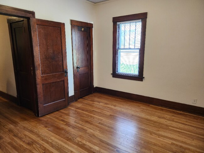 Building Photo - 3117 S 60th St