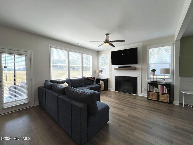 Building Photo - 158 Rocking Horse Ln