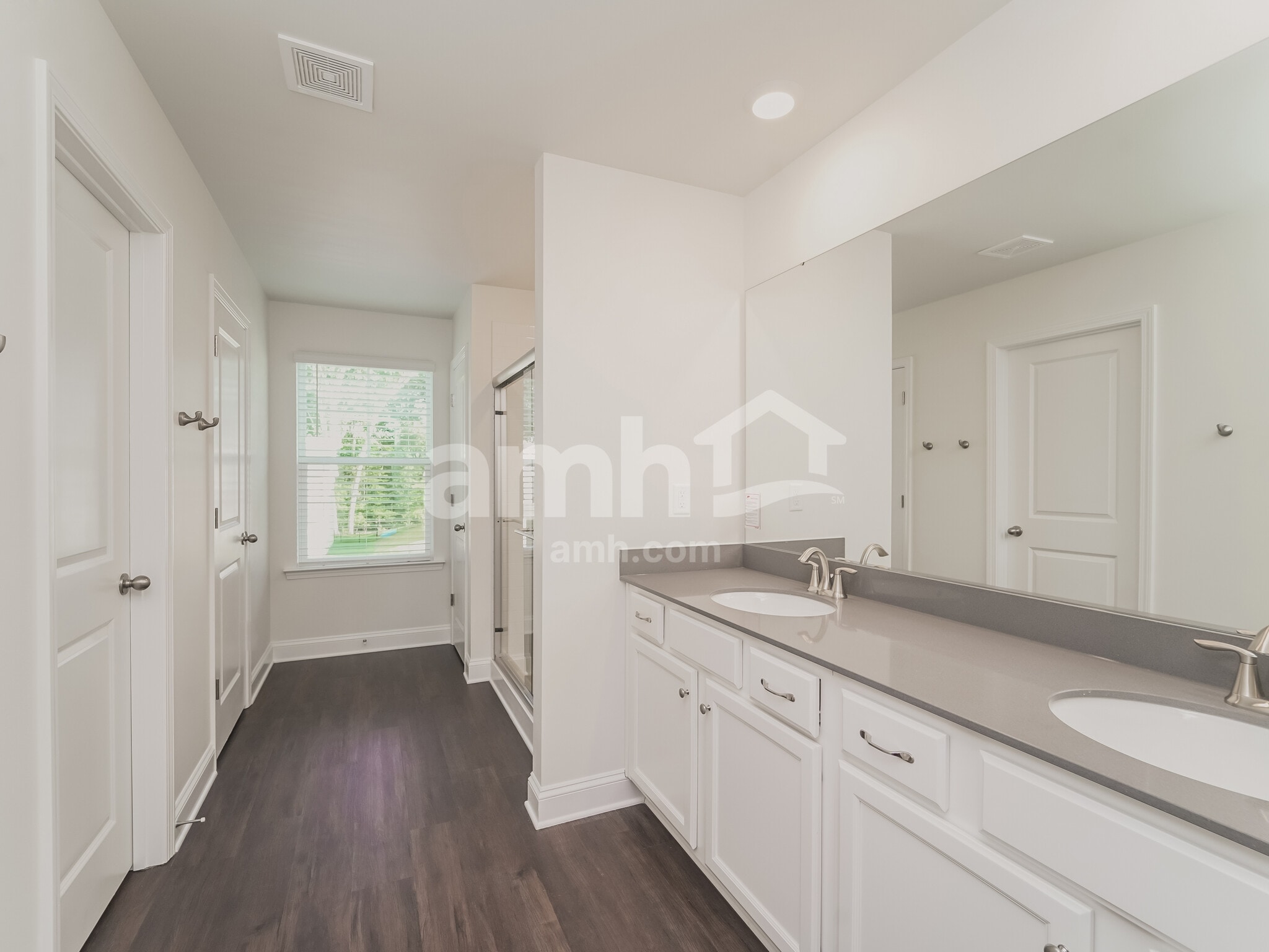 Building Photo - 637 Rivermist Dr