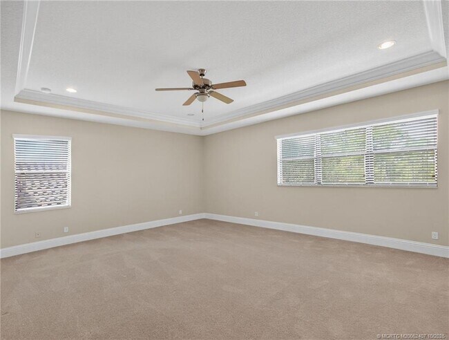 Building Photo - 259 Calmo Cir
