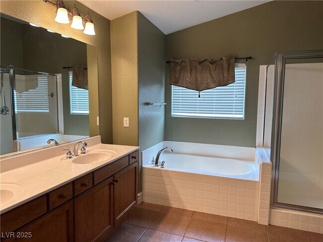 Building Photo - 362 Dogleg Dr