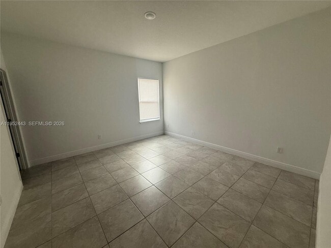 Building Photo - 404 Marion Oaks Trail