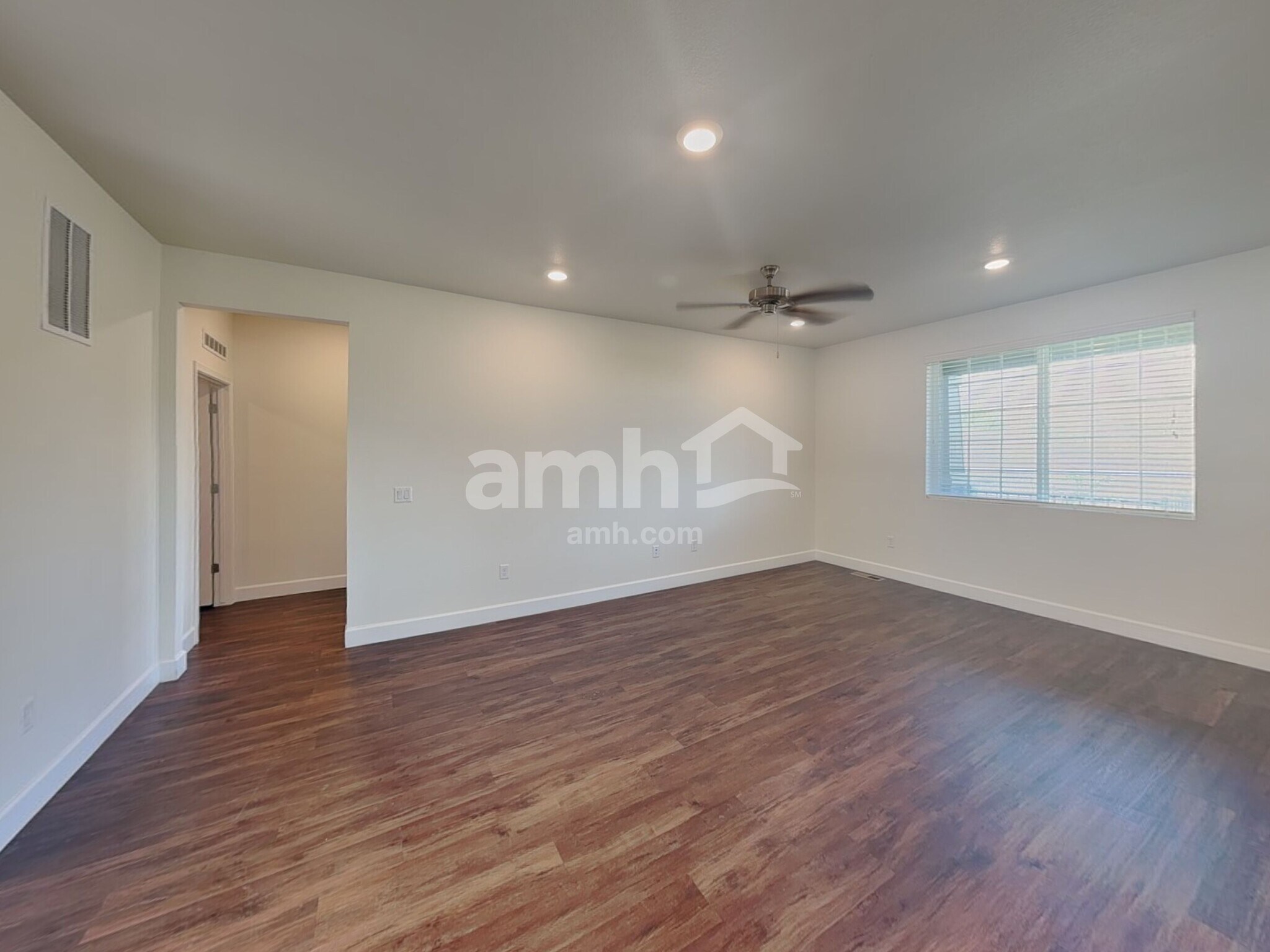 Building Photo - 14891 W 82nd Ave