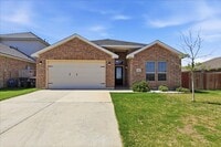 Building Photo - Like New Home