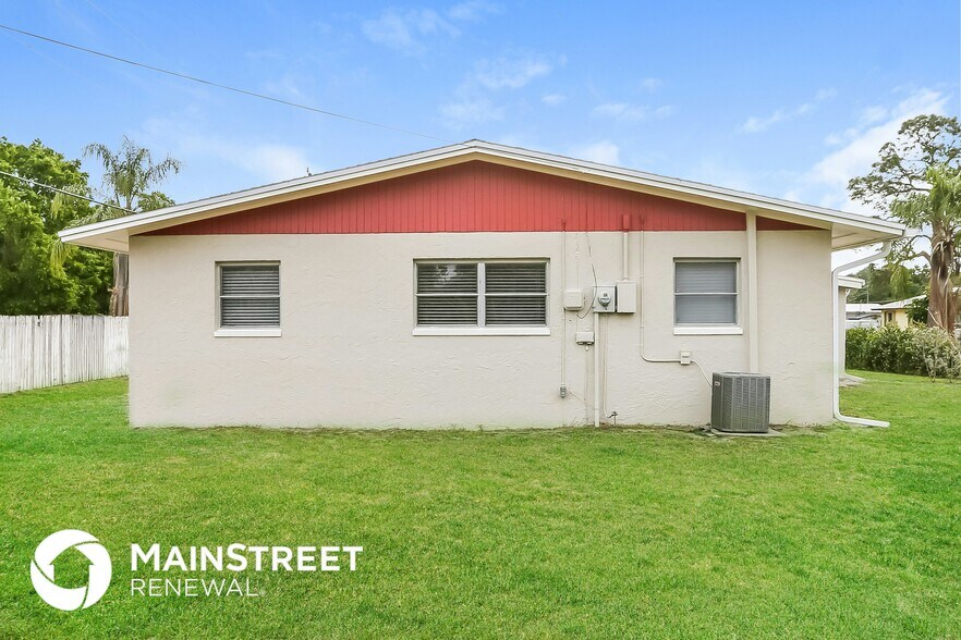 Building Photo - 2231 Lotus Rd