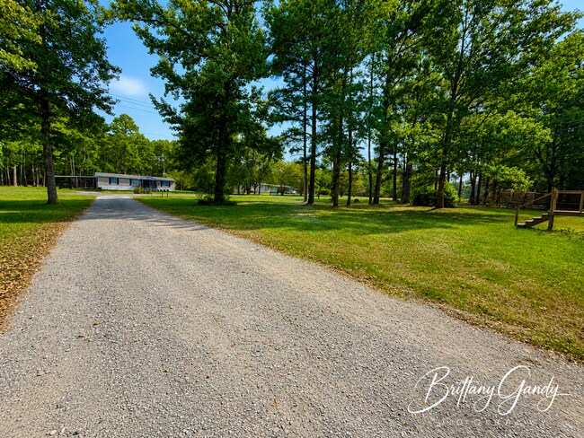 Building Photo - 615 Adalynn Pvt Ln