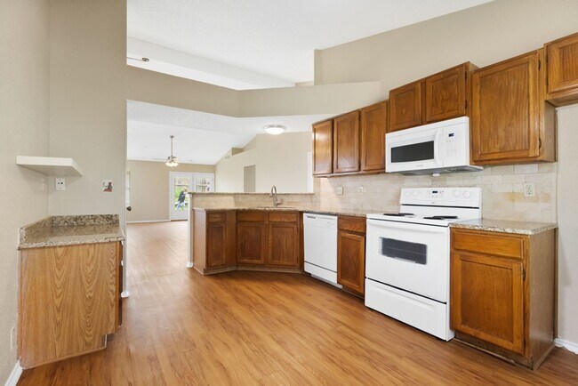 Building Photo - 8007 Forest Crossing