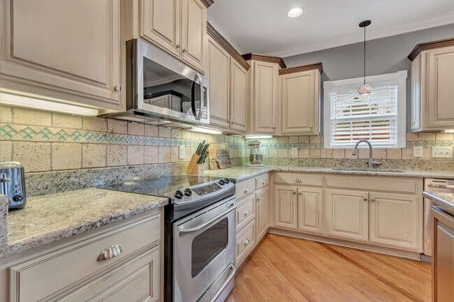 Building Photo - 1016 Red Pepper Ridge