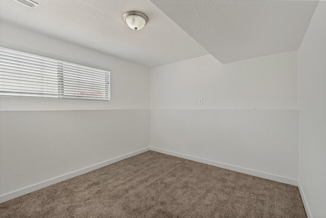 Building Photo - 5128 S 3760 W