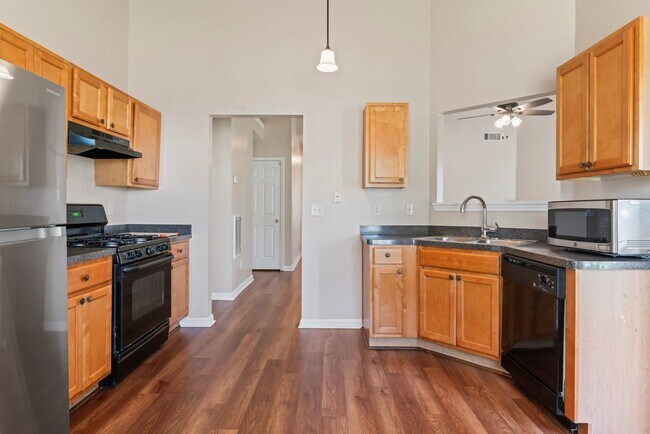 Building Photo - 1650 Deer Crossing Terrace