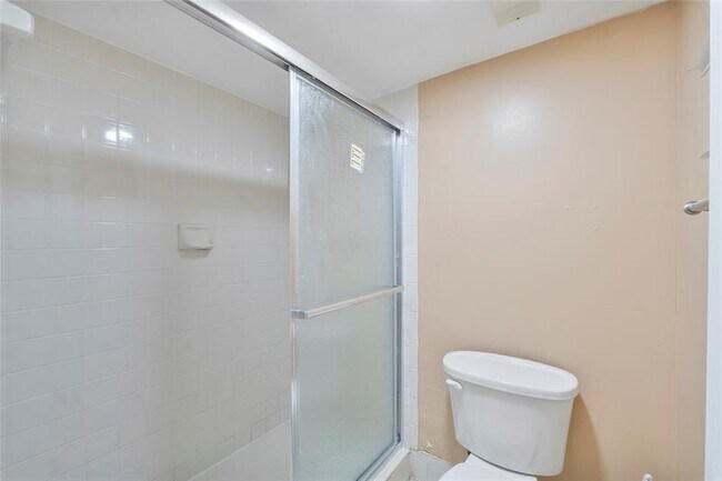 Building Photo - 2157 NW 37th Ave