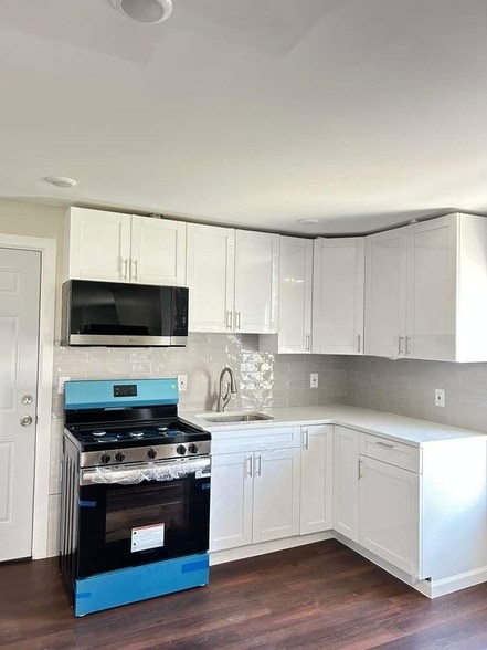 Building Photo - 8 Hampton St