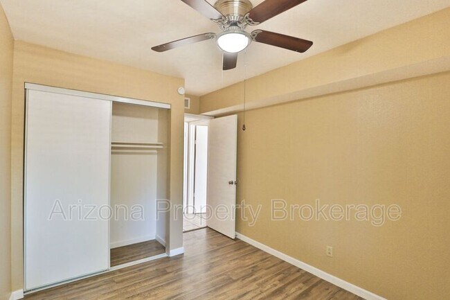 Building Photo - 603 W Rio Salado Pkwy