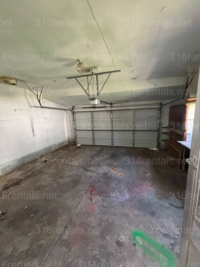 Building Photo - Three bedroom one bath house available now!