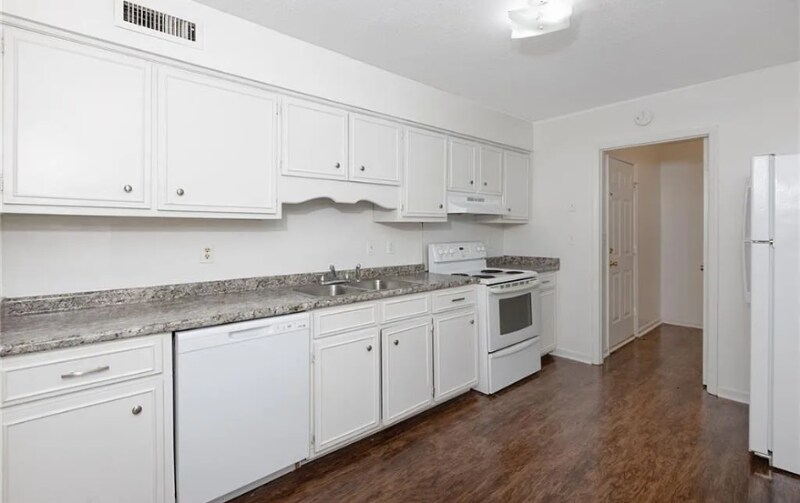 Building Photo - 1704 12th Pl S