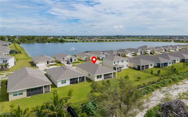 Building Photo - 374 Spg Hl Lk Lp