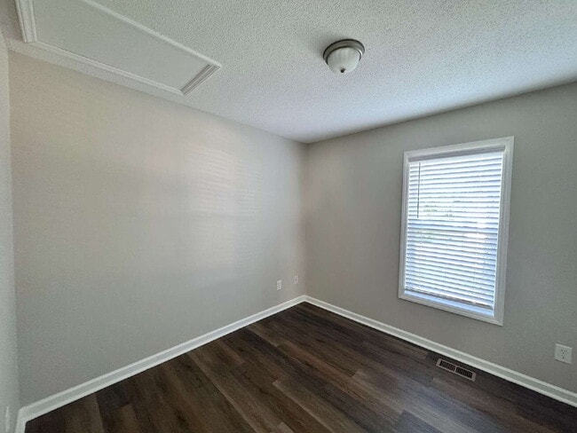 Building Photo - Cozy Three Bedroom Home in Knightdale!