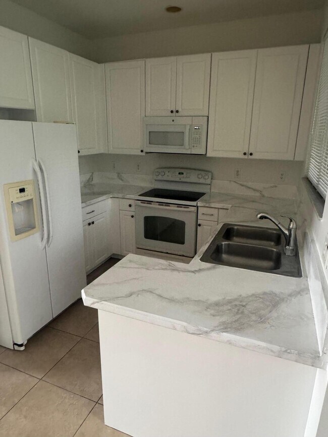 Building Photo - 4459 Cotswold Hills Dr