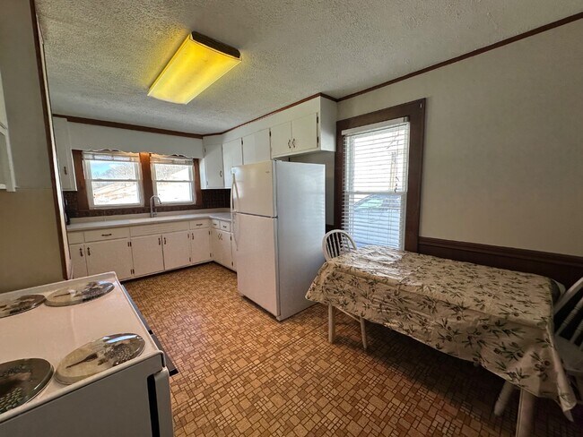 Building Photo - 6123 Boozy Creek Rd