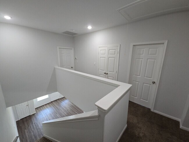 Building Photo - 9509 Madera Rd