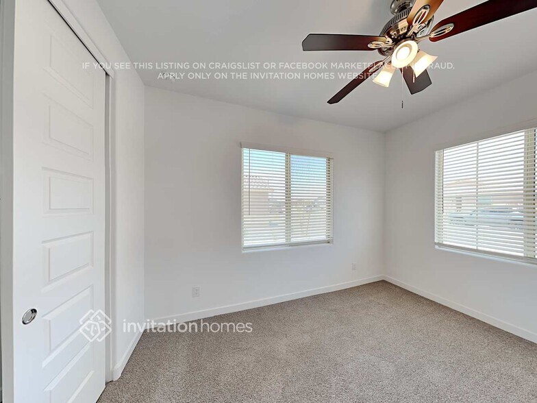 Building Photo - 16409 W Questa Dr