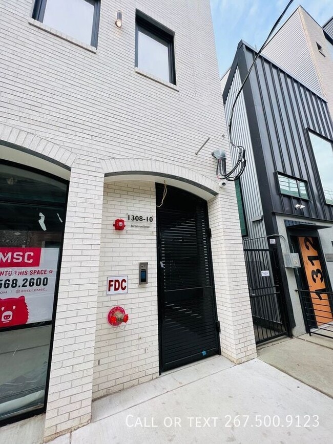Building Photo - 1306 N Front-2F